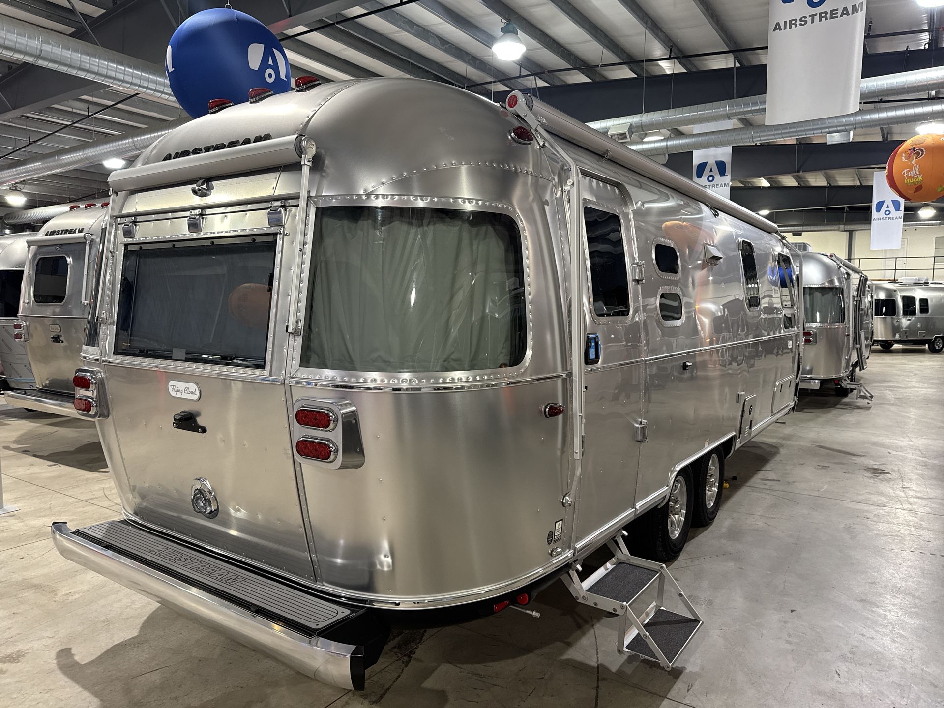 2026 Airstream 27FBT Base