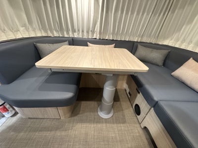 2025 Airstream 25FBQ Base