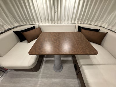 2026 Airstream 27FBT Base