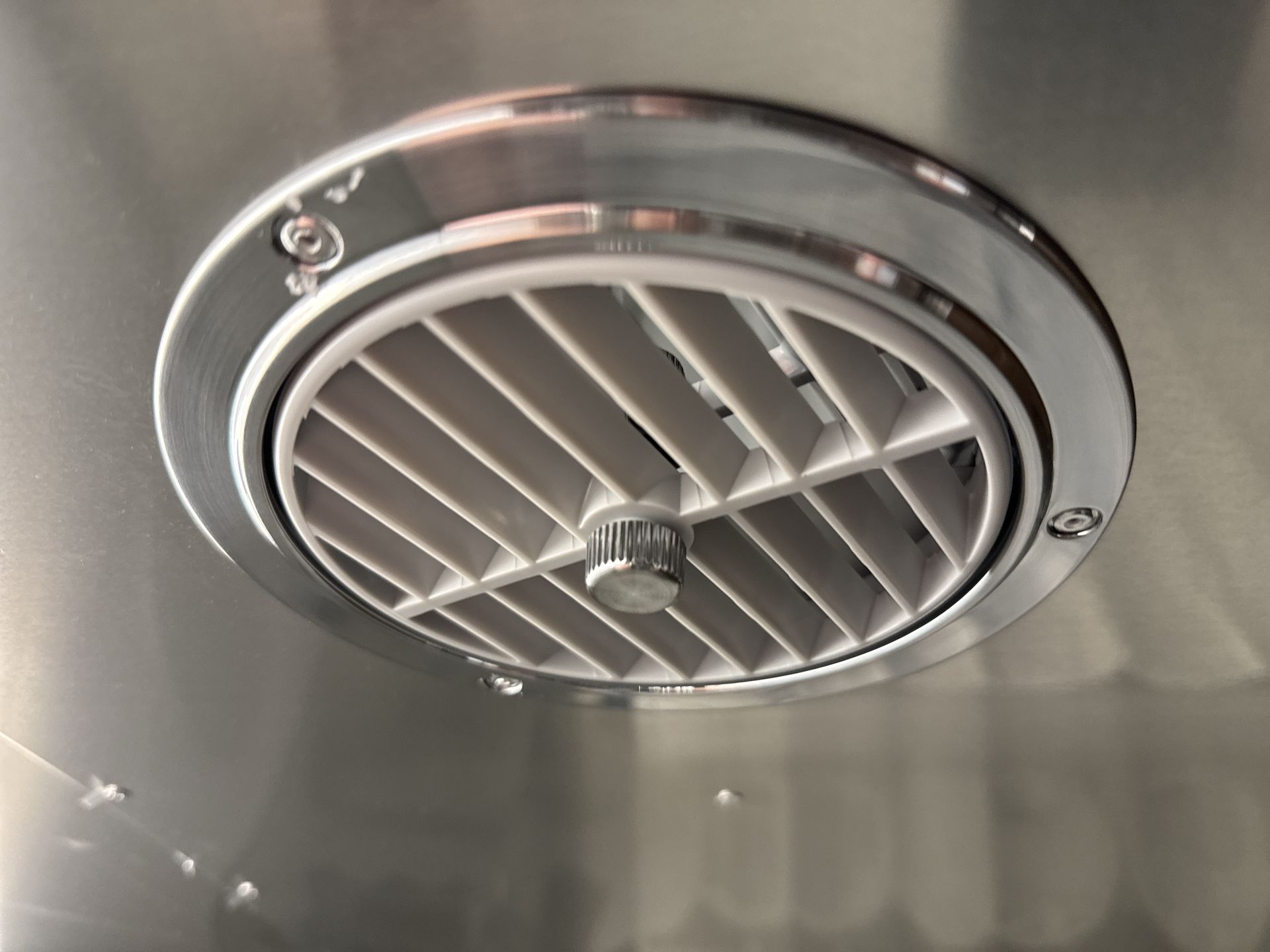 2026 Airstream 27FBT Base