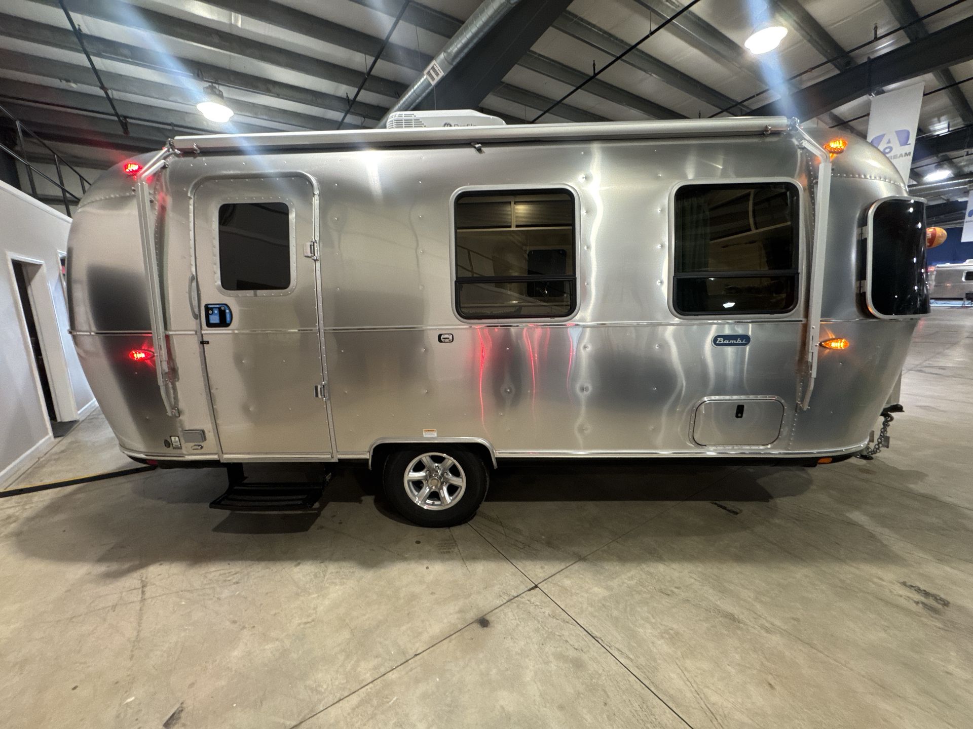 2026 Airstream 22FB Base