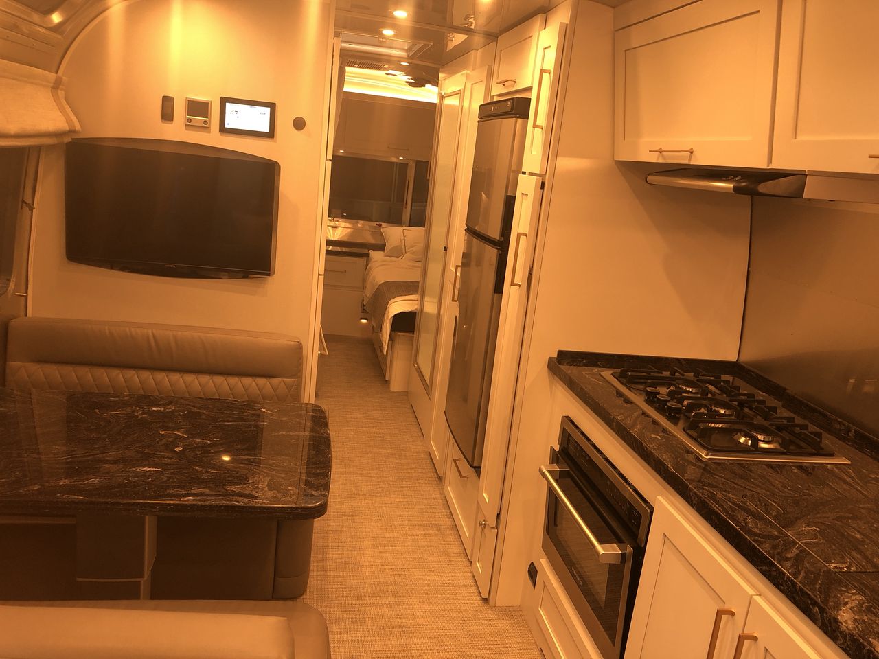 2026 Airstream 28RBT Base