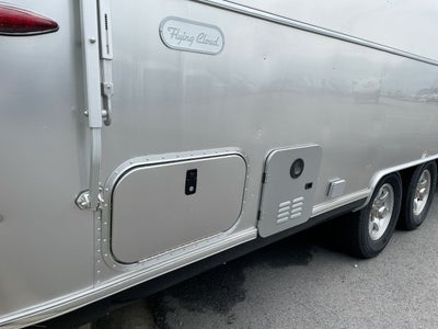 2025 Airstream 30FBBQ Base