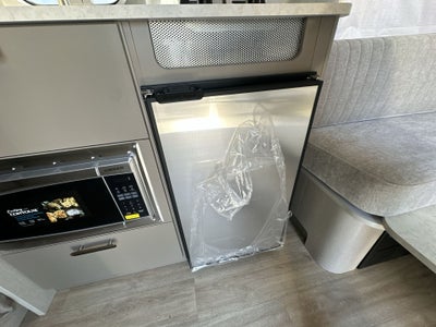 2026 Airstream 16RB Base