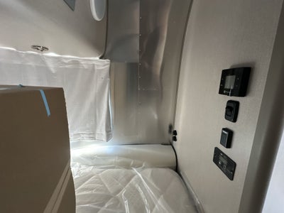 2026 Airstream 16RB Base