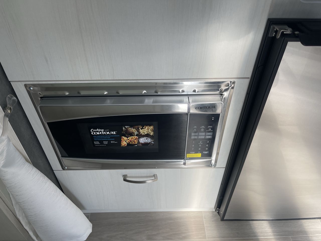 2026 Airstream 16RB Base