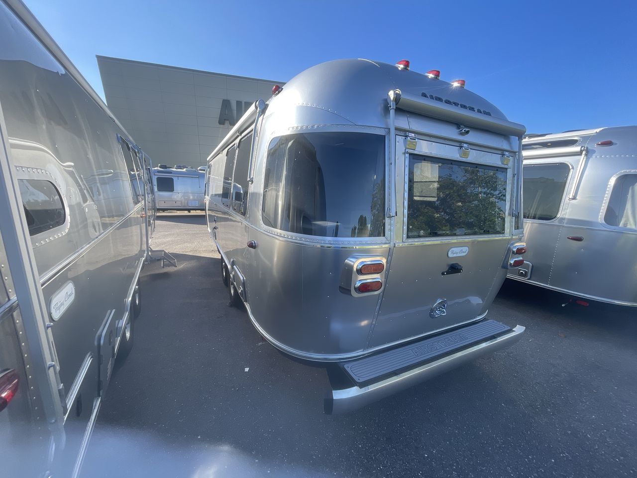 2026 Airstream 25FBQ Base