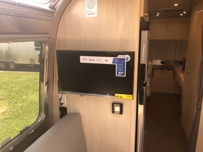 2026 Airstream 25FBT Base