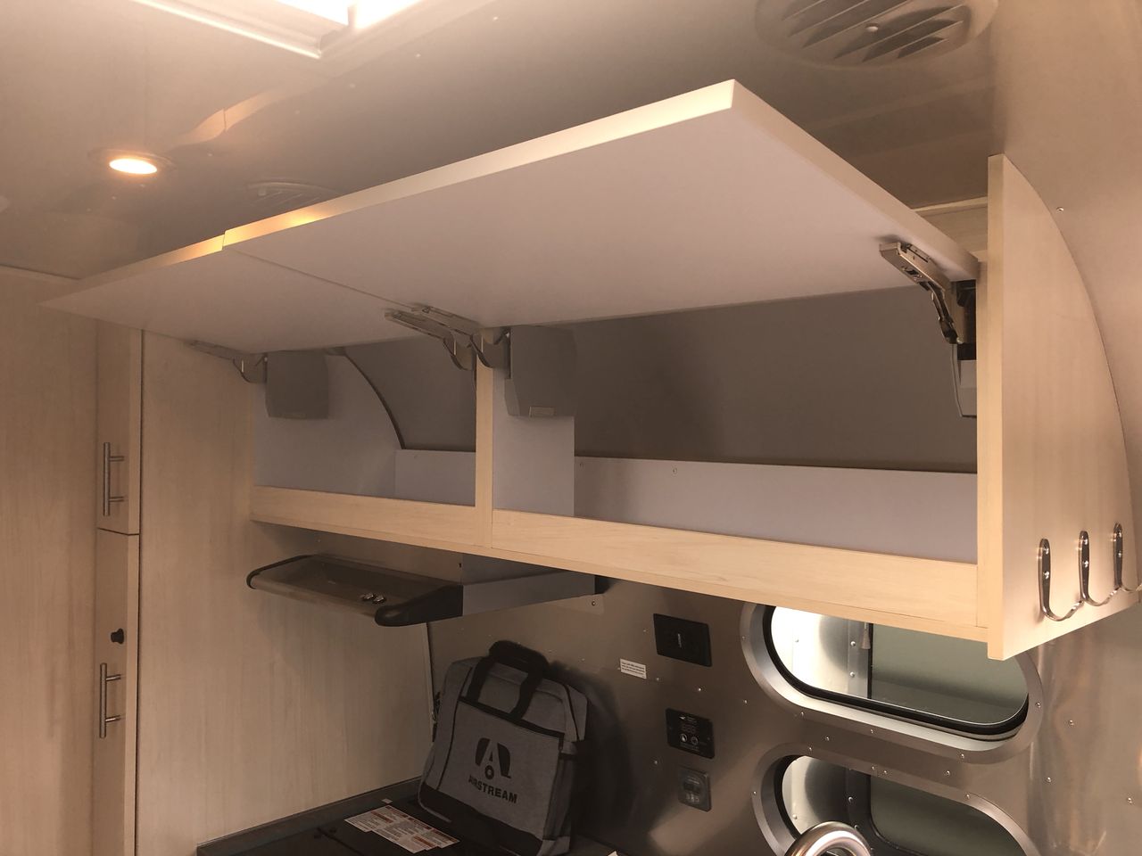 2026 Airstream 25FBT Base