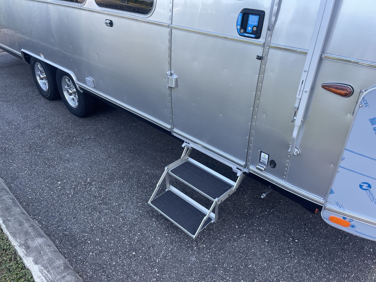 2026 Airstream 28RBQ Base