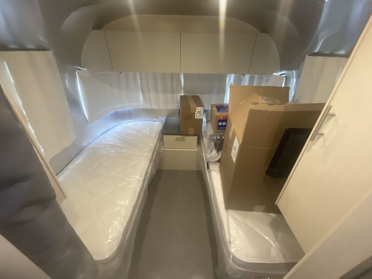 2026 Airstream 28RBT Base