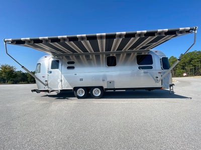 2026 Airstream 27FBQ Base