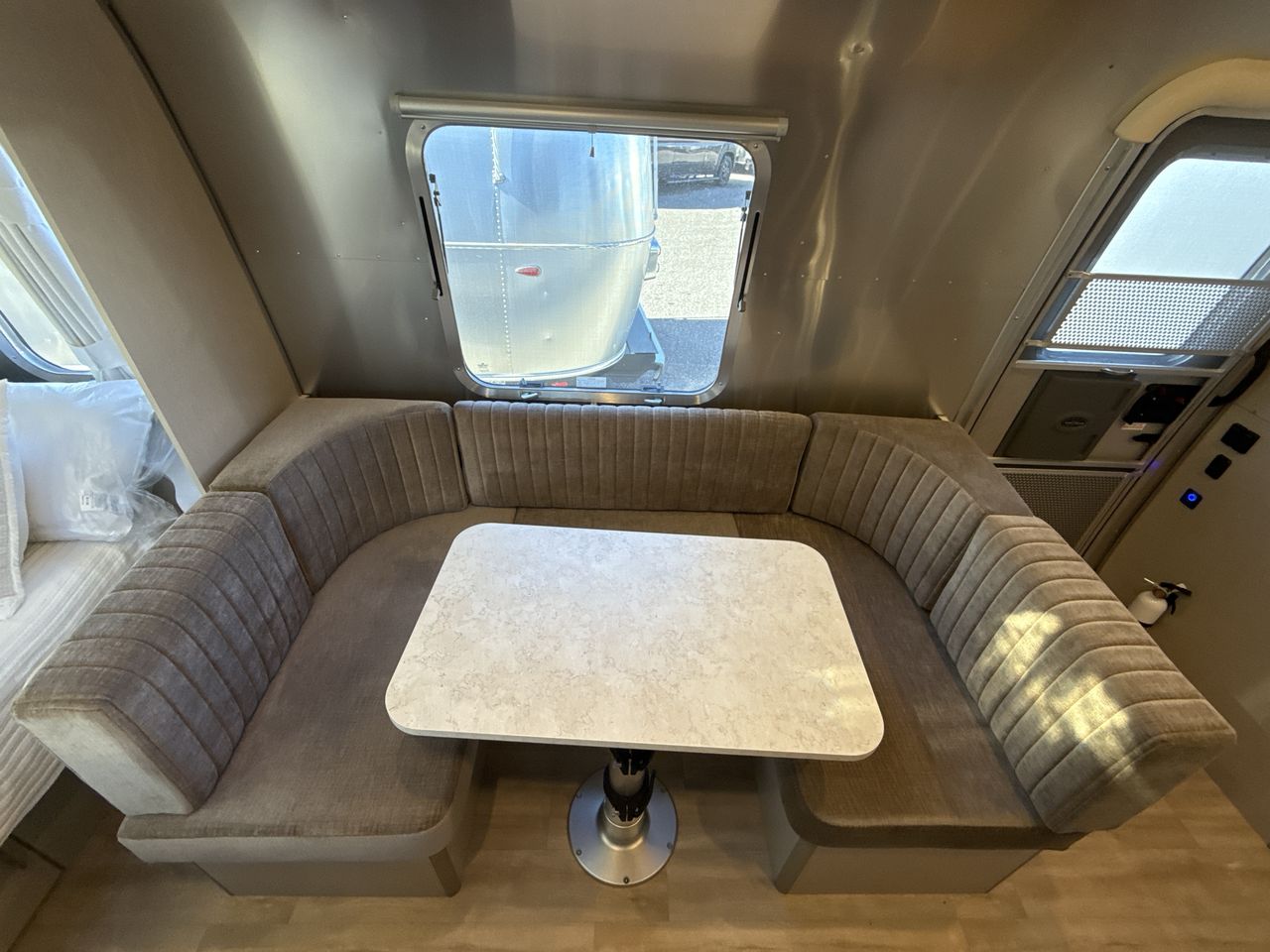 2026 Airstream 22FB Base