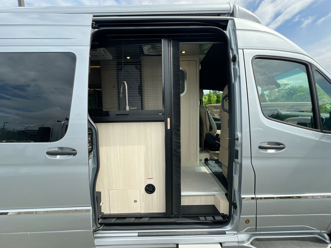 2026 Airstream 19GT Base