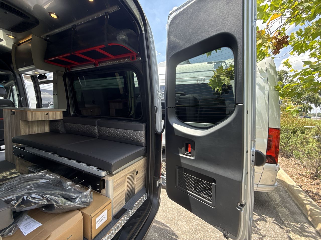 2025 Airstream 19X Base
