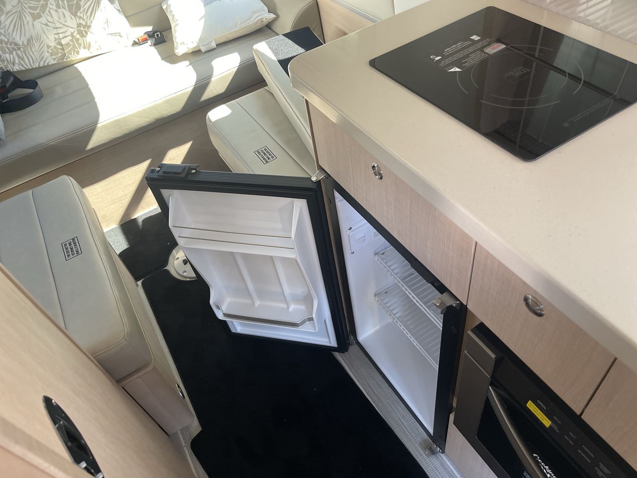 2026 Airstream 24GL Tommy Bahama Base