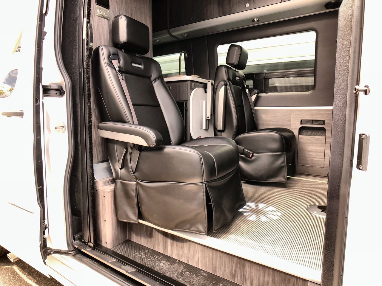 2026 Airstream 24GL Base