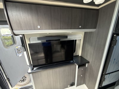 2026 Airstream Murphy Suite Base