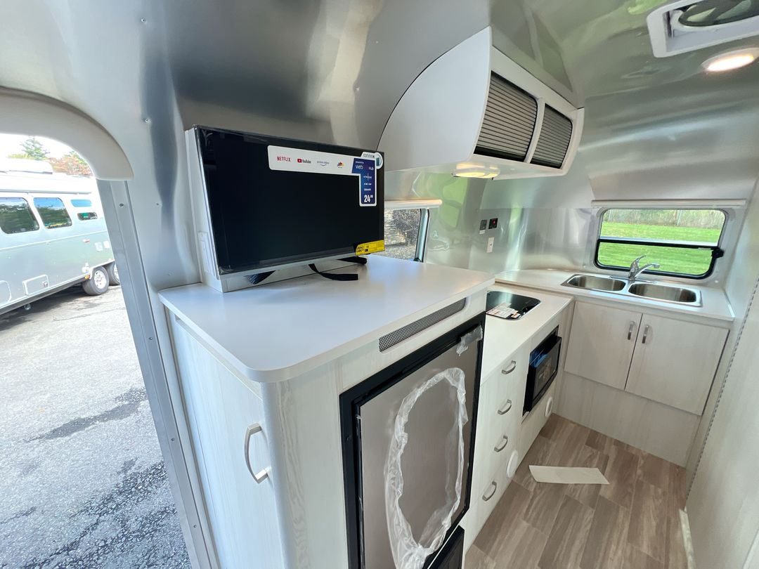 2026 Airstream 20FB Base