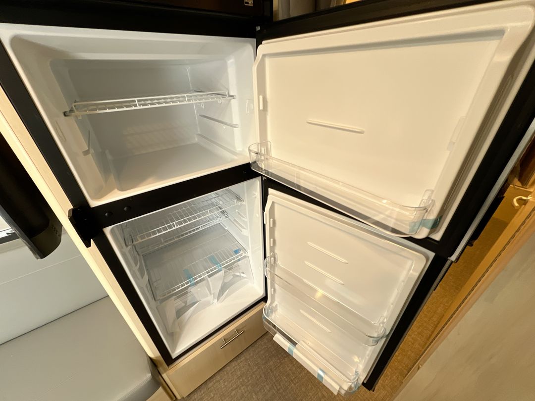 2025 Airstream 25FBT Base