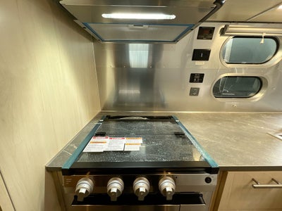 2025 Airstream 25FBT Base