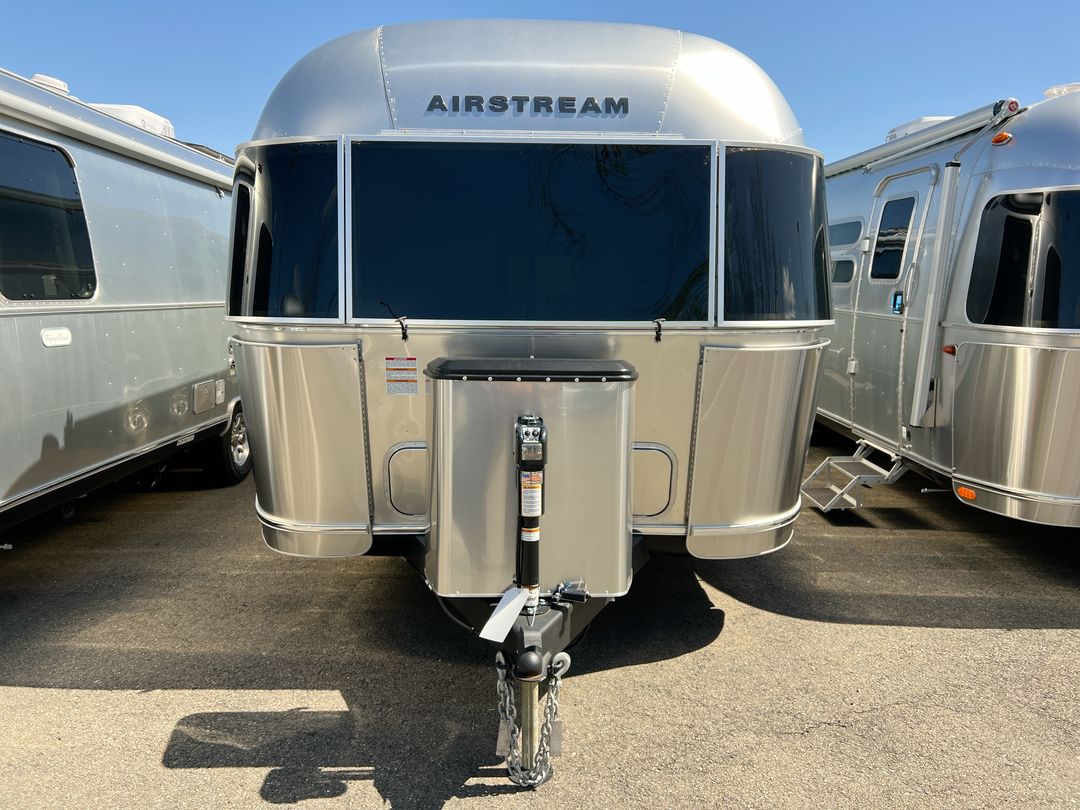 2025 Airstream 25FBT Base