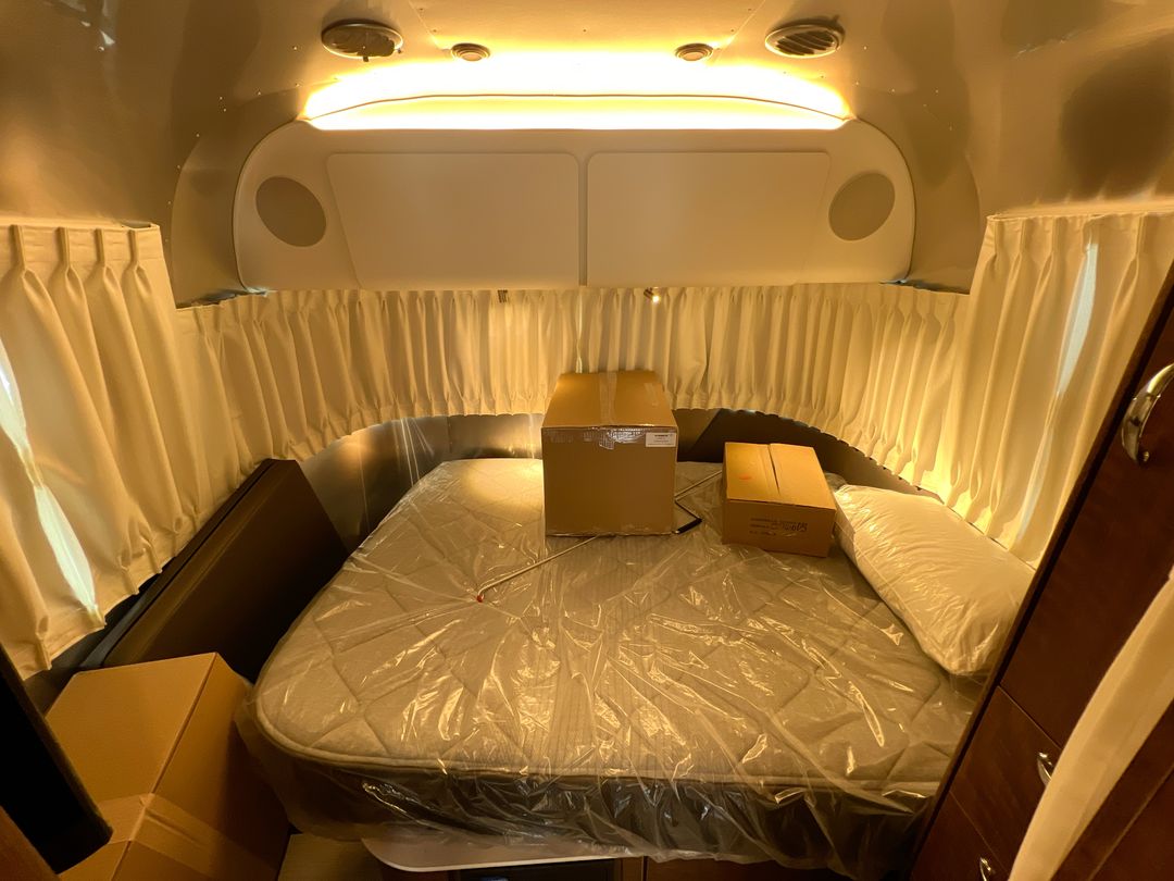 2025 Airstream 25FBQ Base