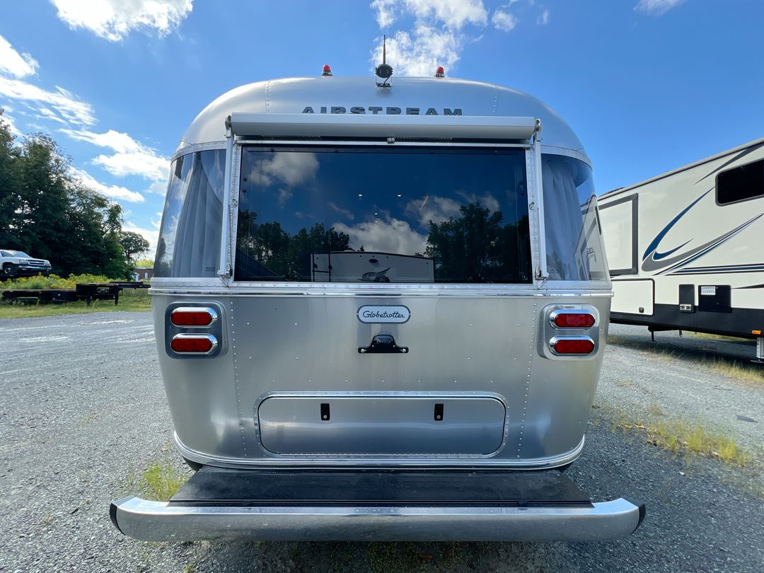 2025 Airstream 25FBQ Base
