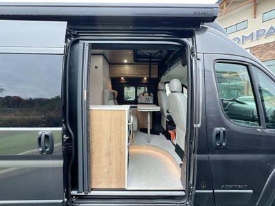 2026 Airstream Rangeline Base