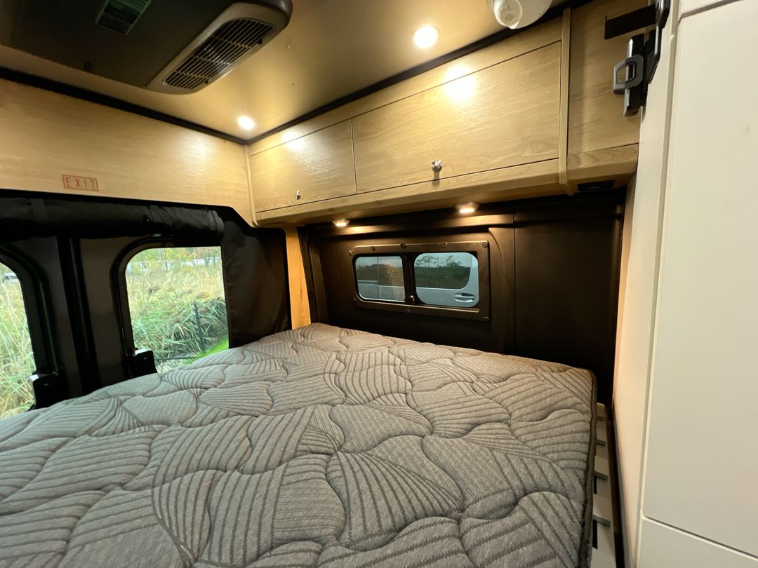 2026 Airstream Rangeline Base